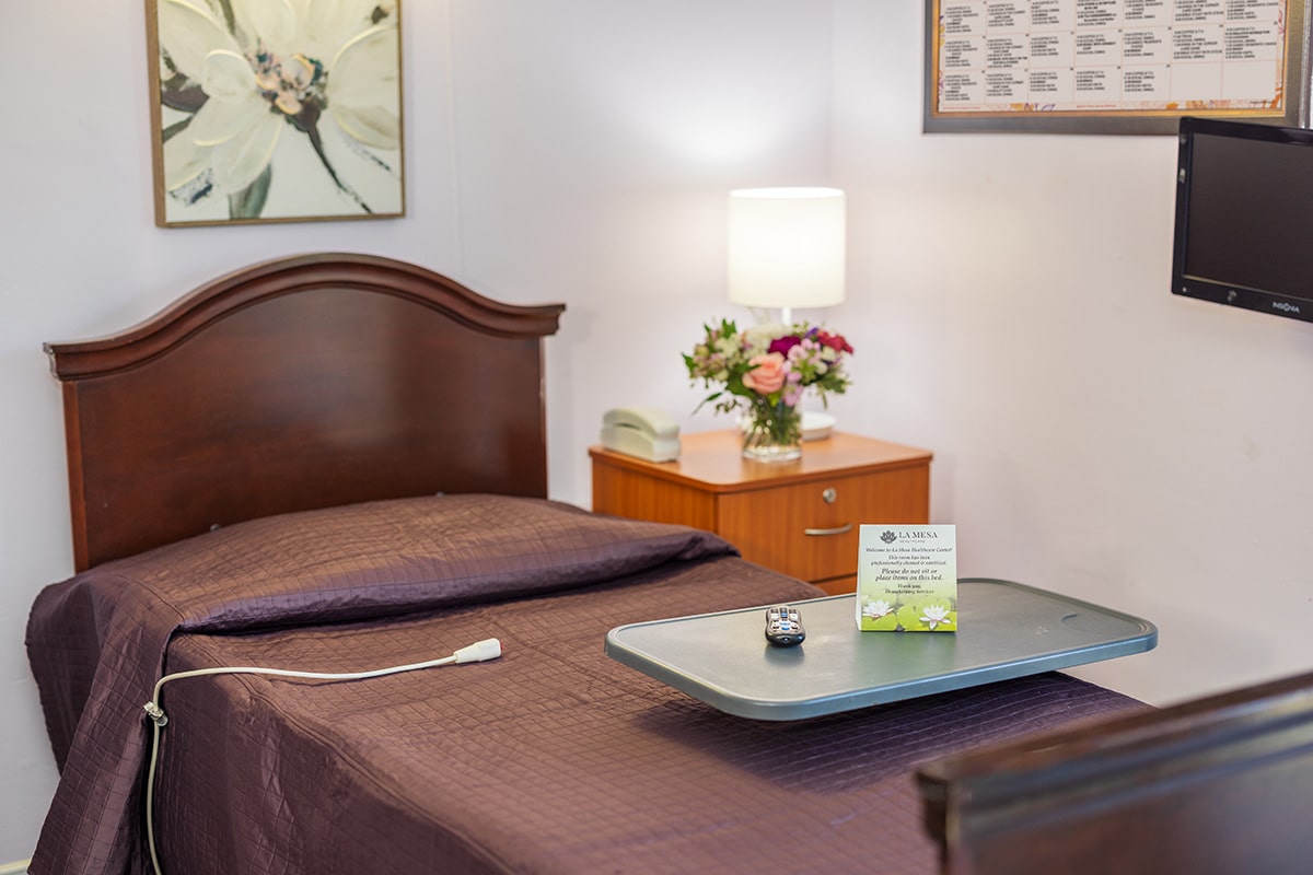 semi-private room at La Mesa facility